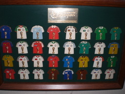 �Ԃǐ^�񒆂̗��ւ�