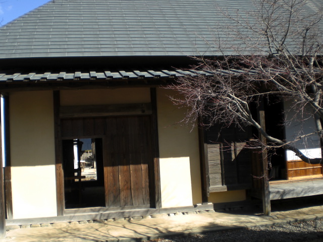 �Ԃǐ^�񒆂̗��ւ�