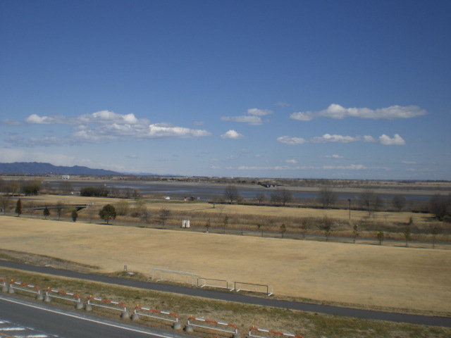 �Ԃǐ^�񒆂̗��ւ�