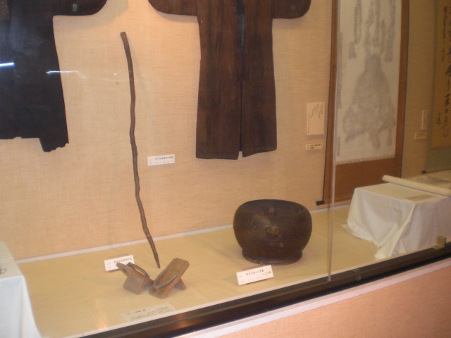 �Ԃǐ^�񒆂̗��ւ�