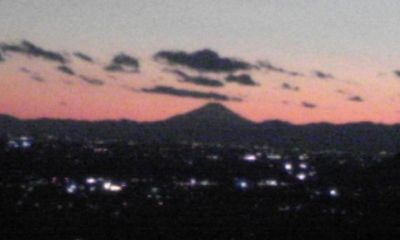 ���N���͎O���̓��I