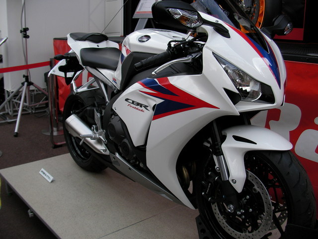 ���Ⴀ�o�C�N�ōs���΁H