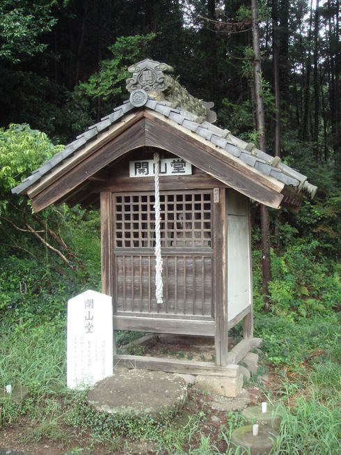 �{���Č����L