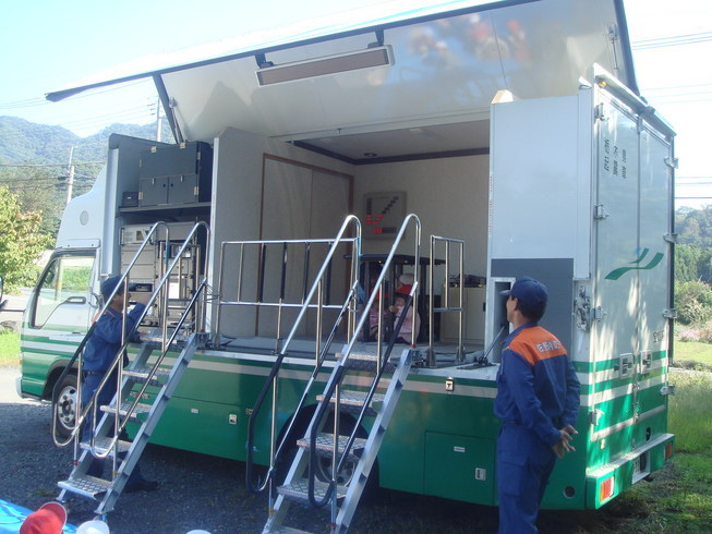 �{���Č����L