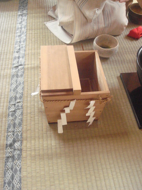 �{���Č����L