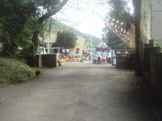 �{���Č����L