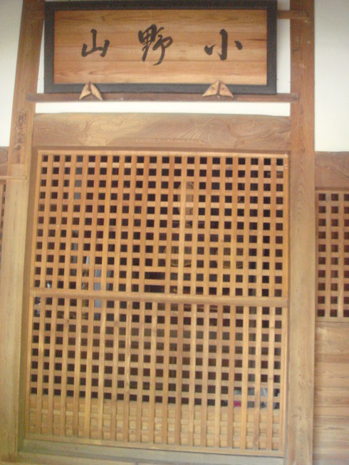 �{���Č����L