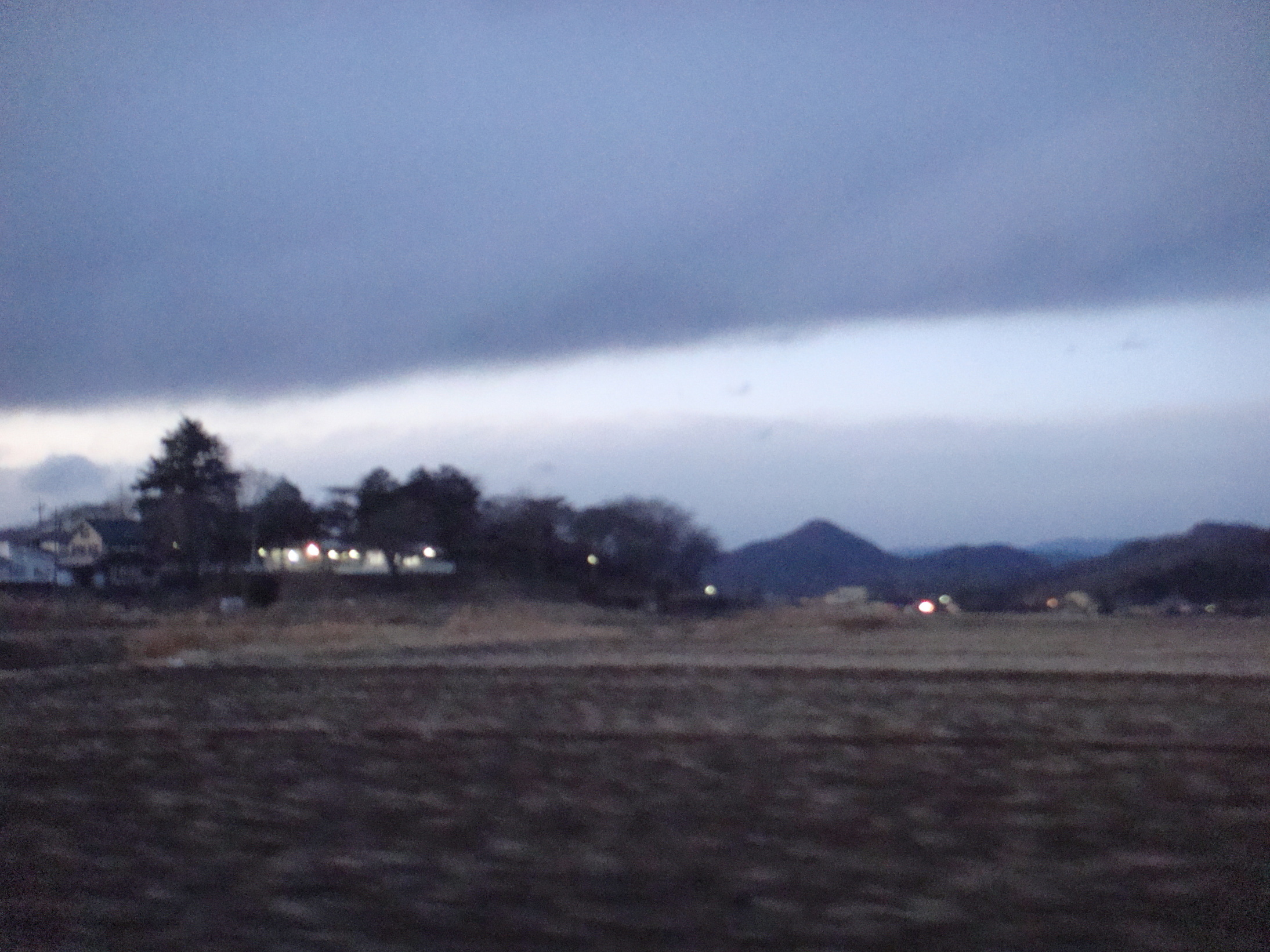 �{���Č����L