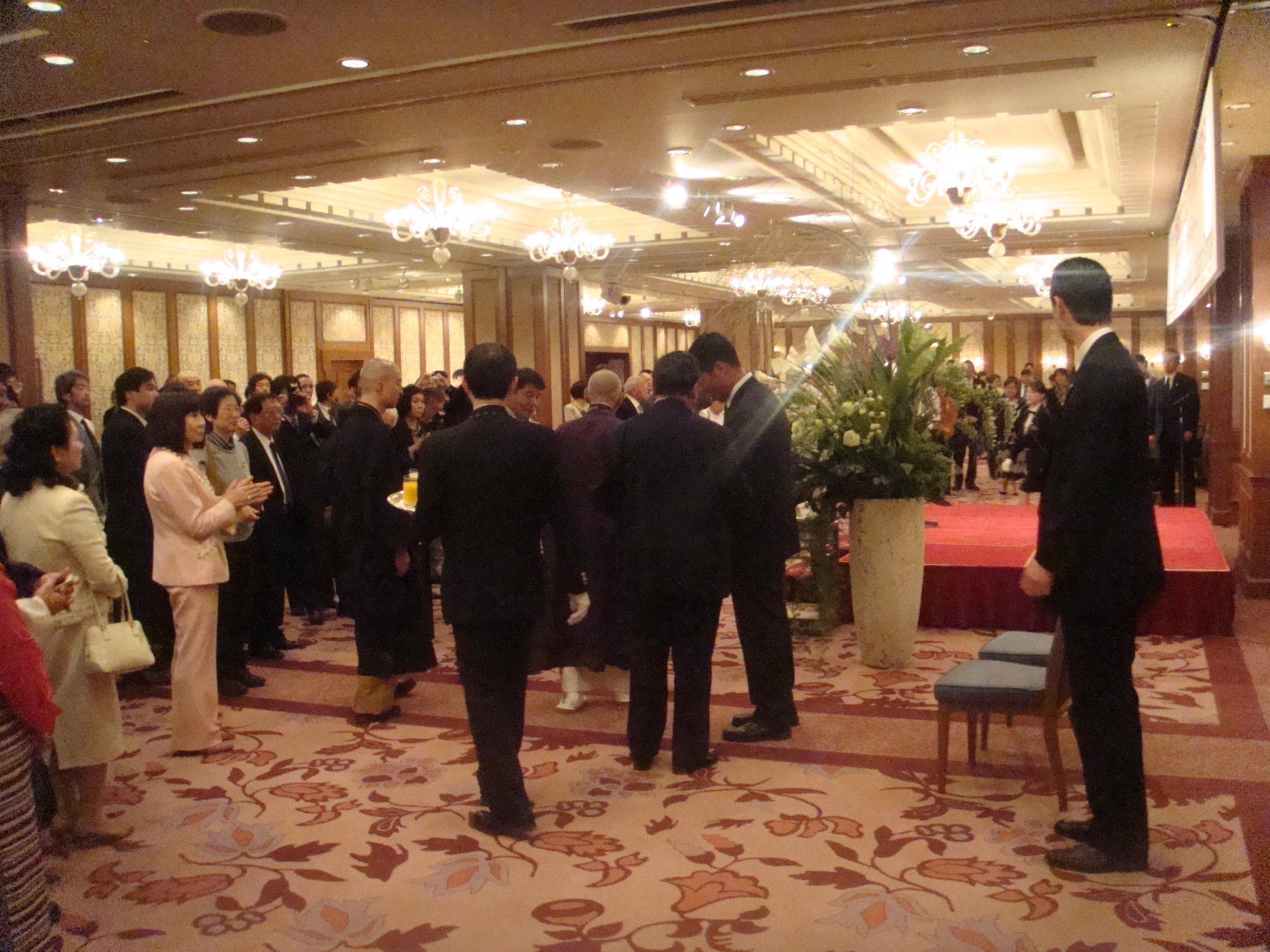 �{���Č����L