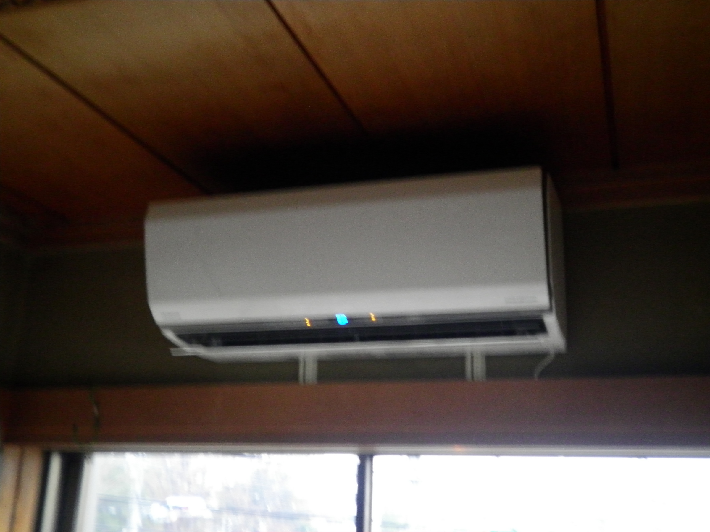 �A�g���d��@�Ȗ؉w�O�X