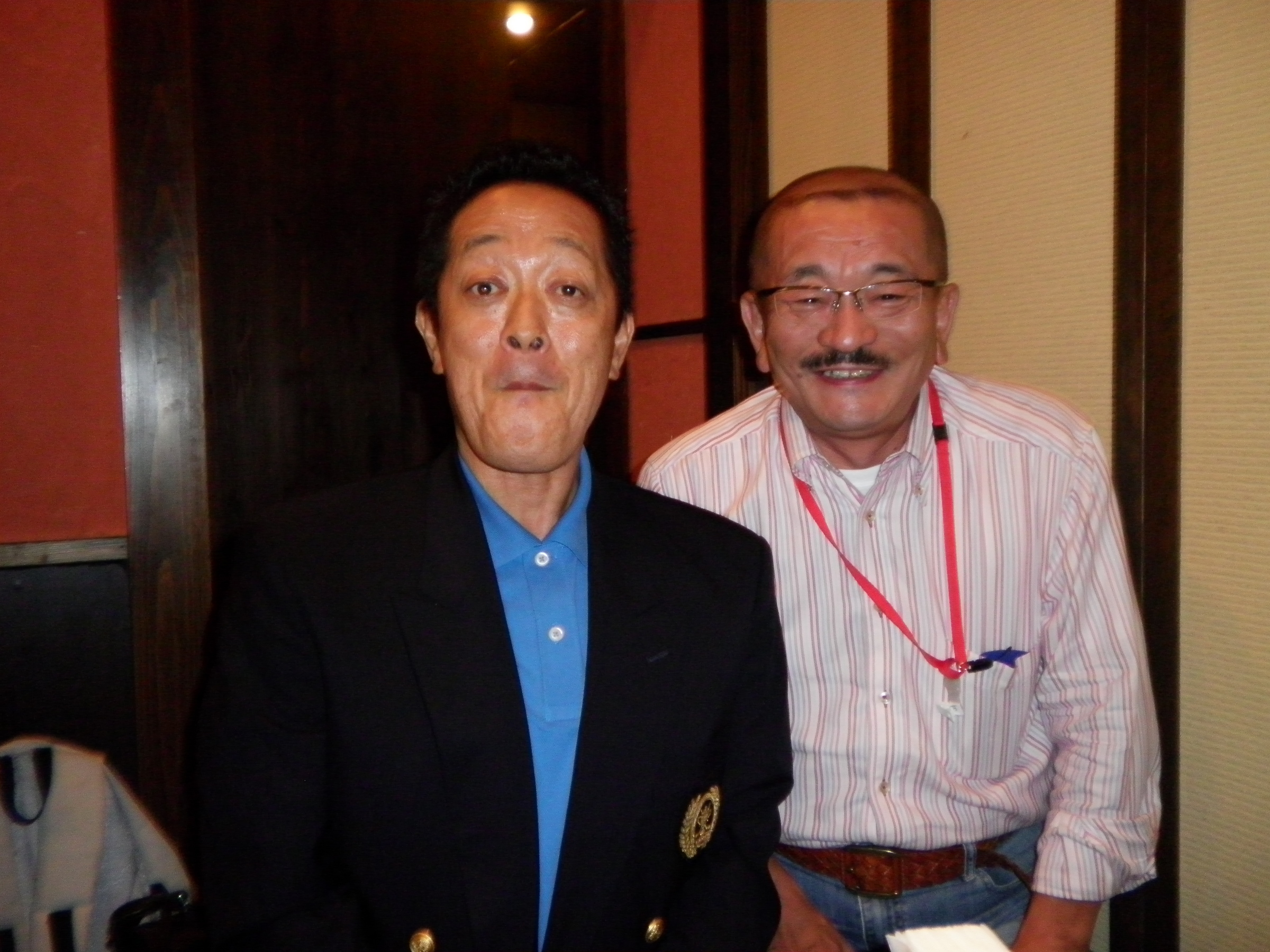 �A�g���d��@�Ȗ؉w�O�X