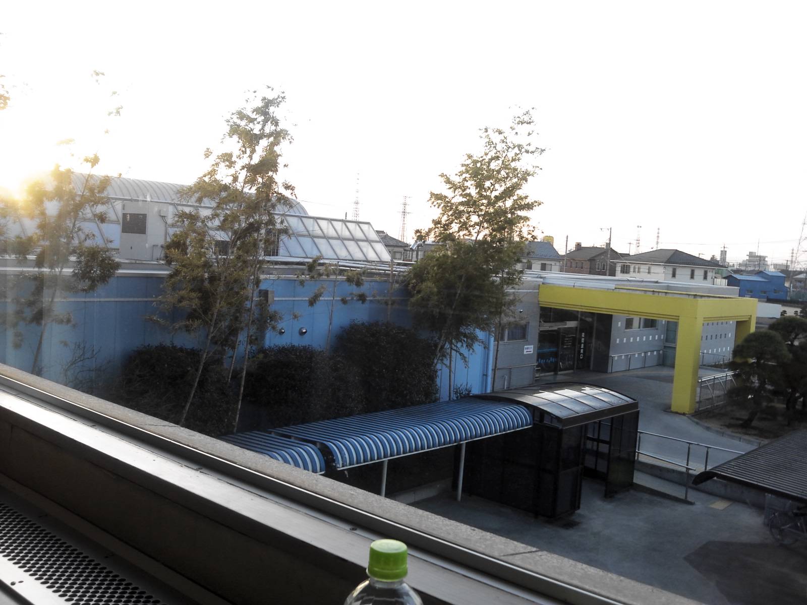 �A�g���d��@�Ȗ؉w�O�X