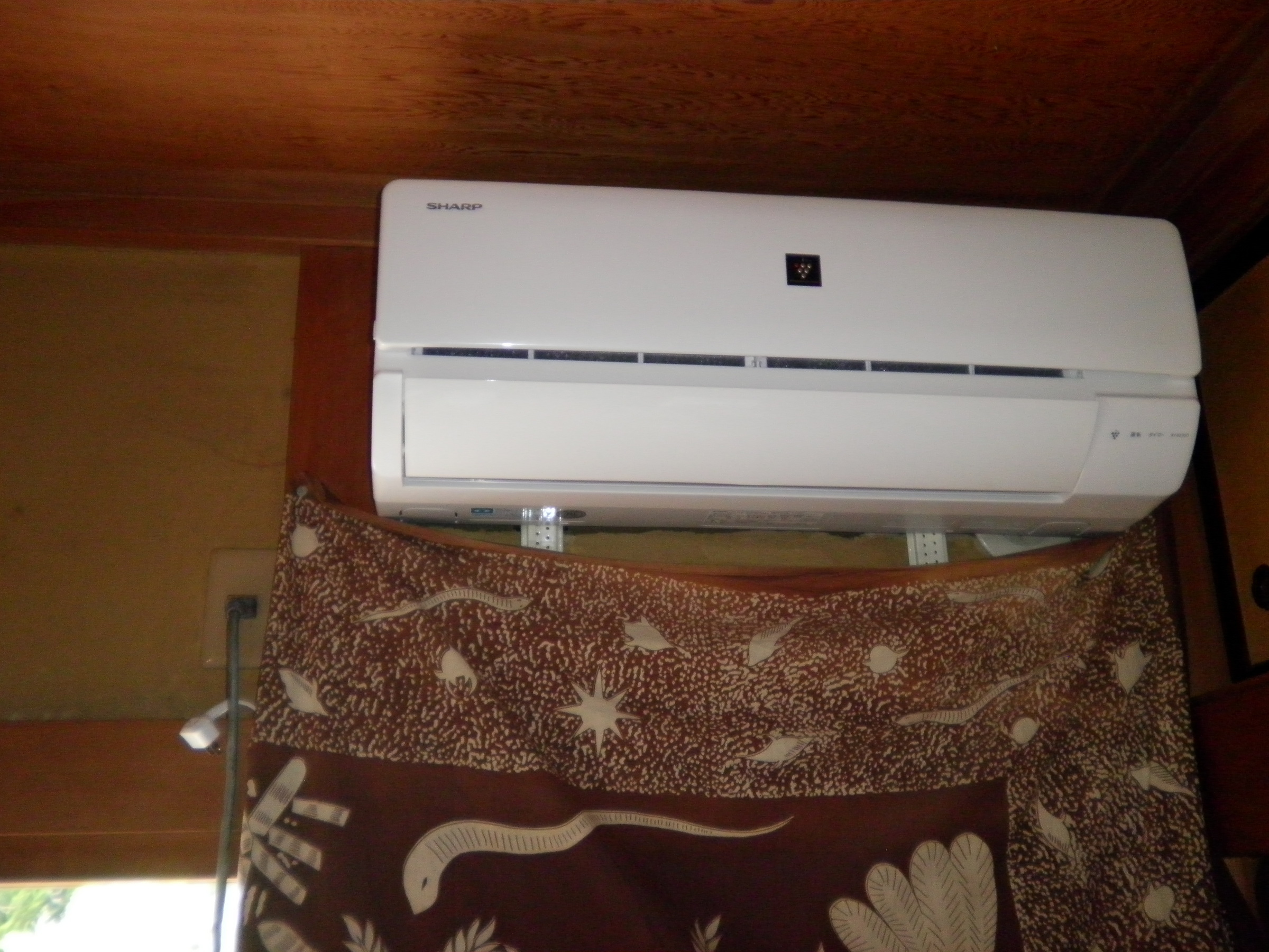 �A�g���d��@�Ȗ؉w�O�X