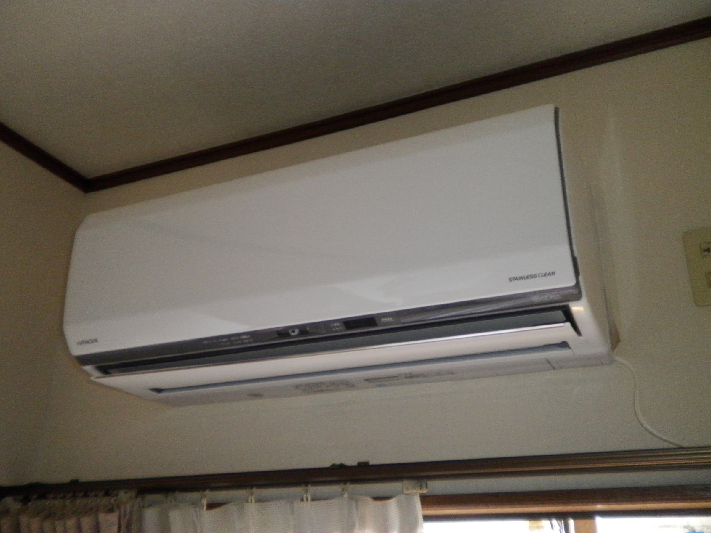 �A�g���d��@�Ȗ؉w�O�X