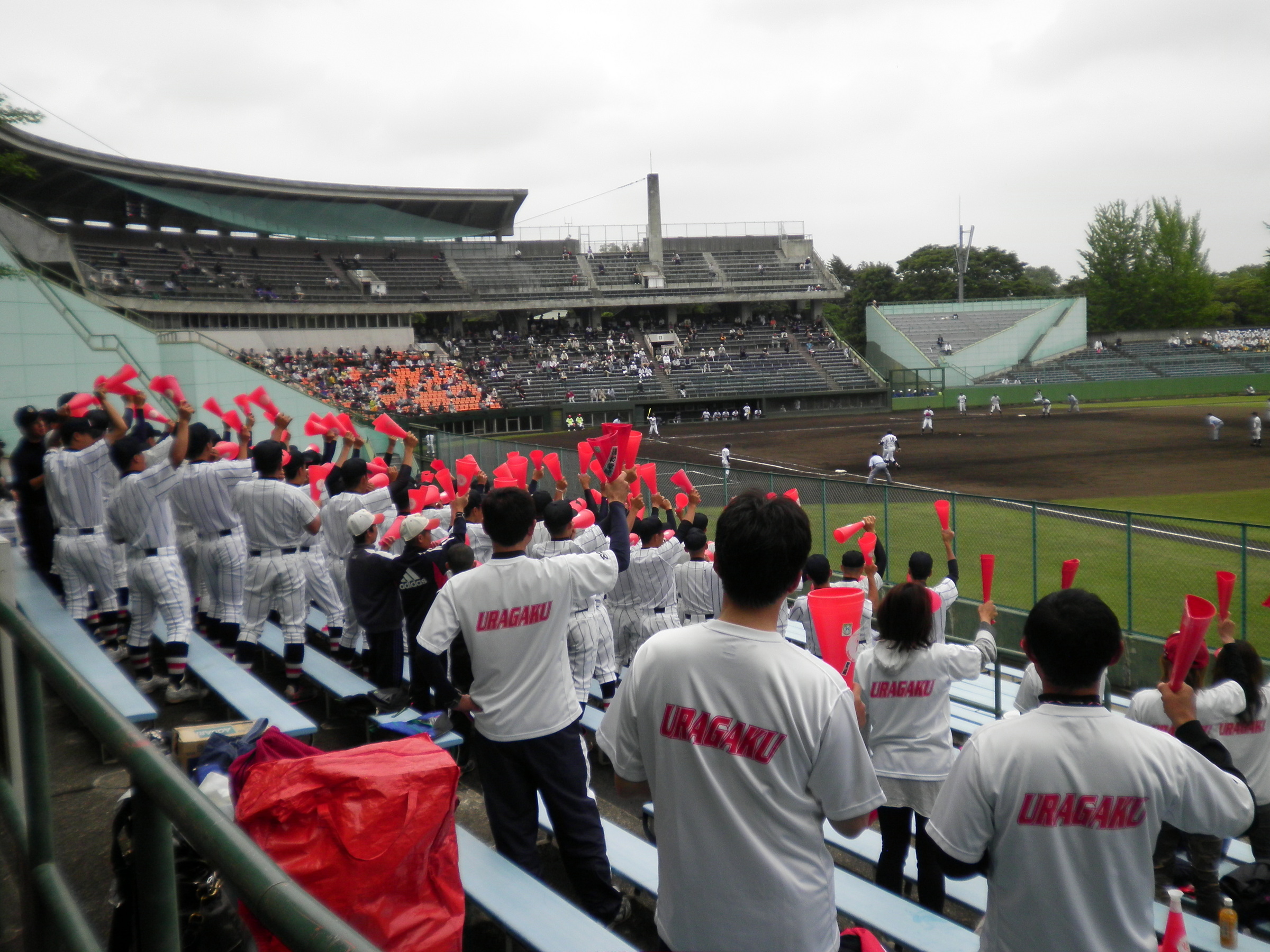 �A�g���d��@�Ȗ؉w�O�X