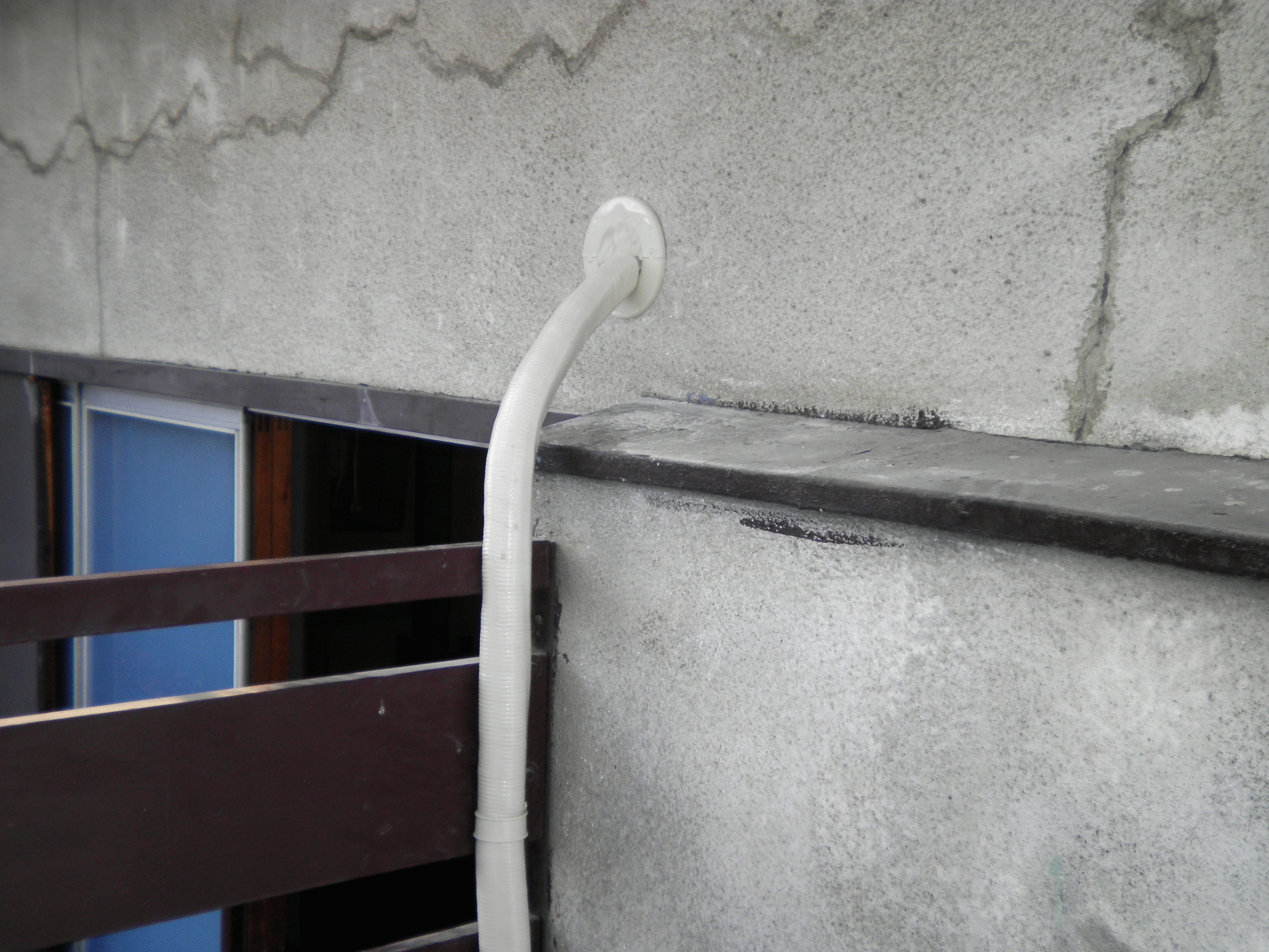 �A�g���d��@�Ȗ؉w�O�X