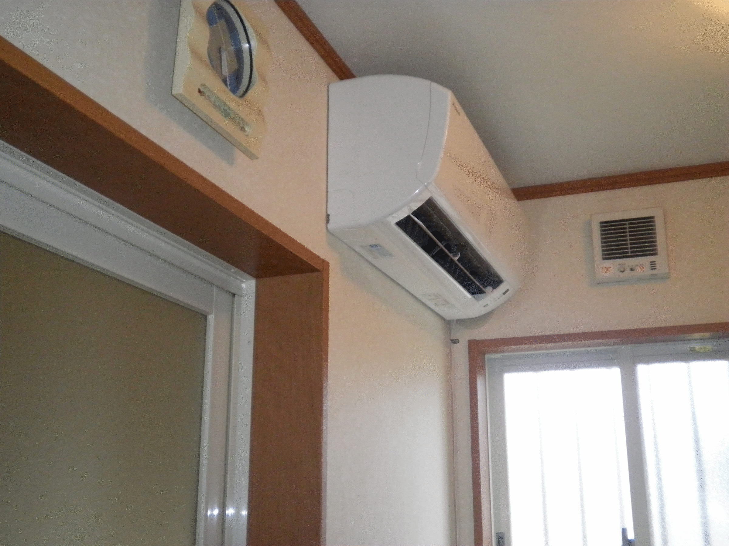 �A�g���d��@�Ȗ؉w�O�X