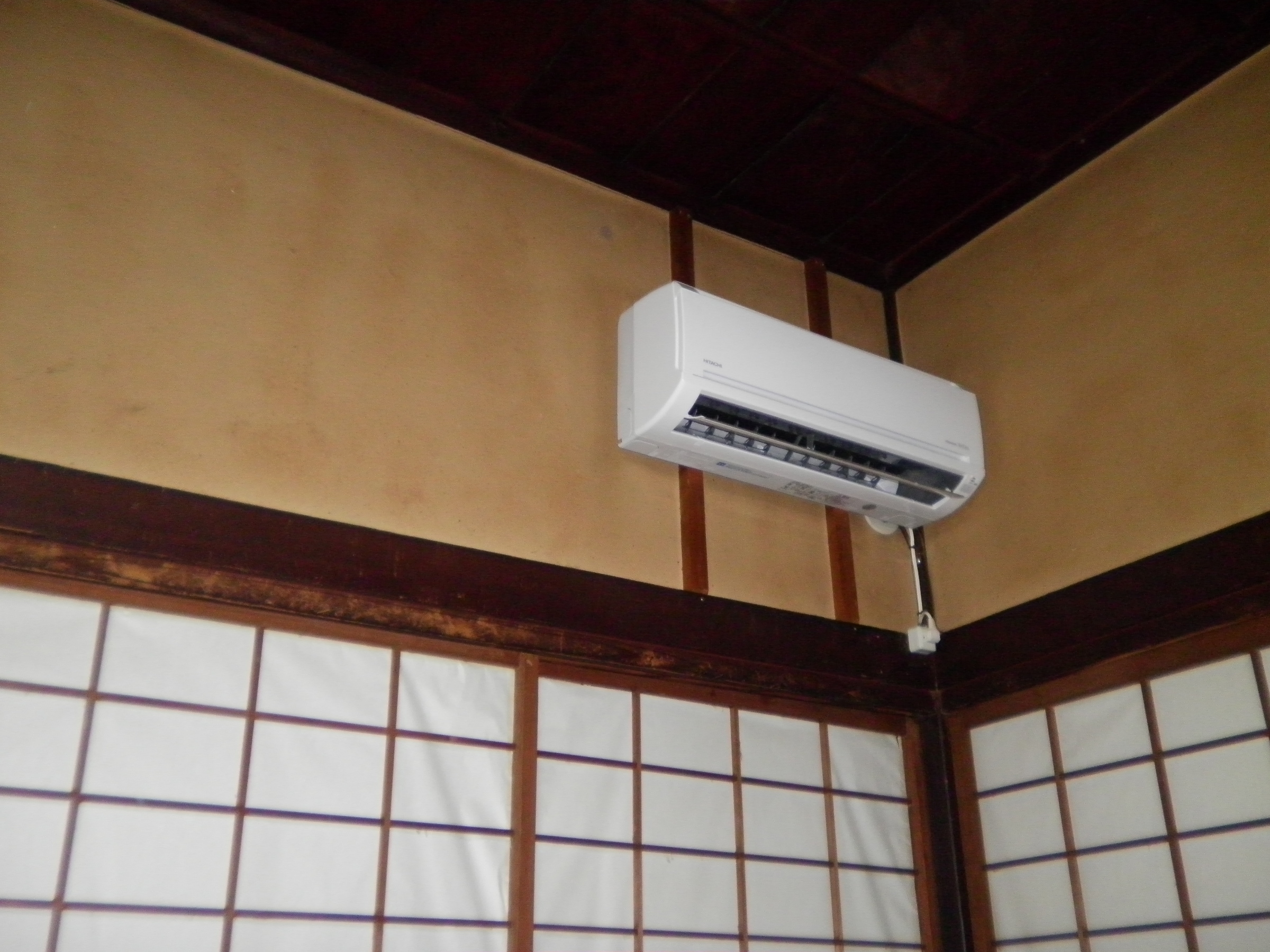 �A�g���d��@�Ȗ؉w�O�X