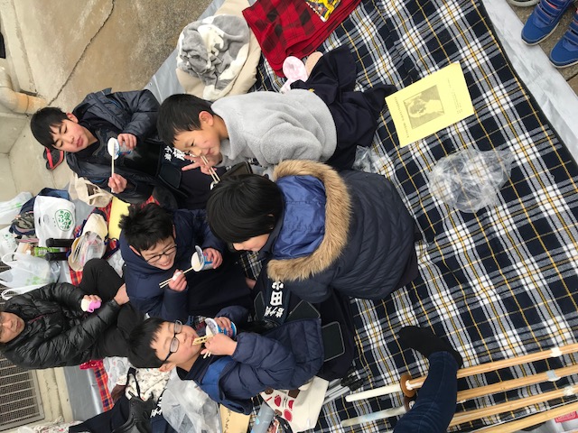 ��M�����N���F��