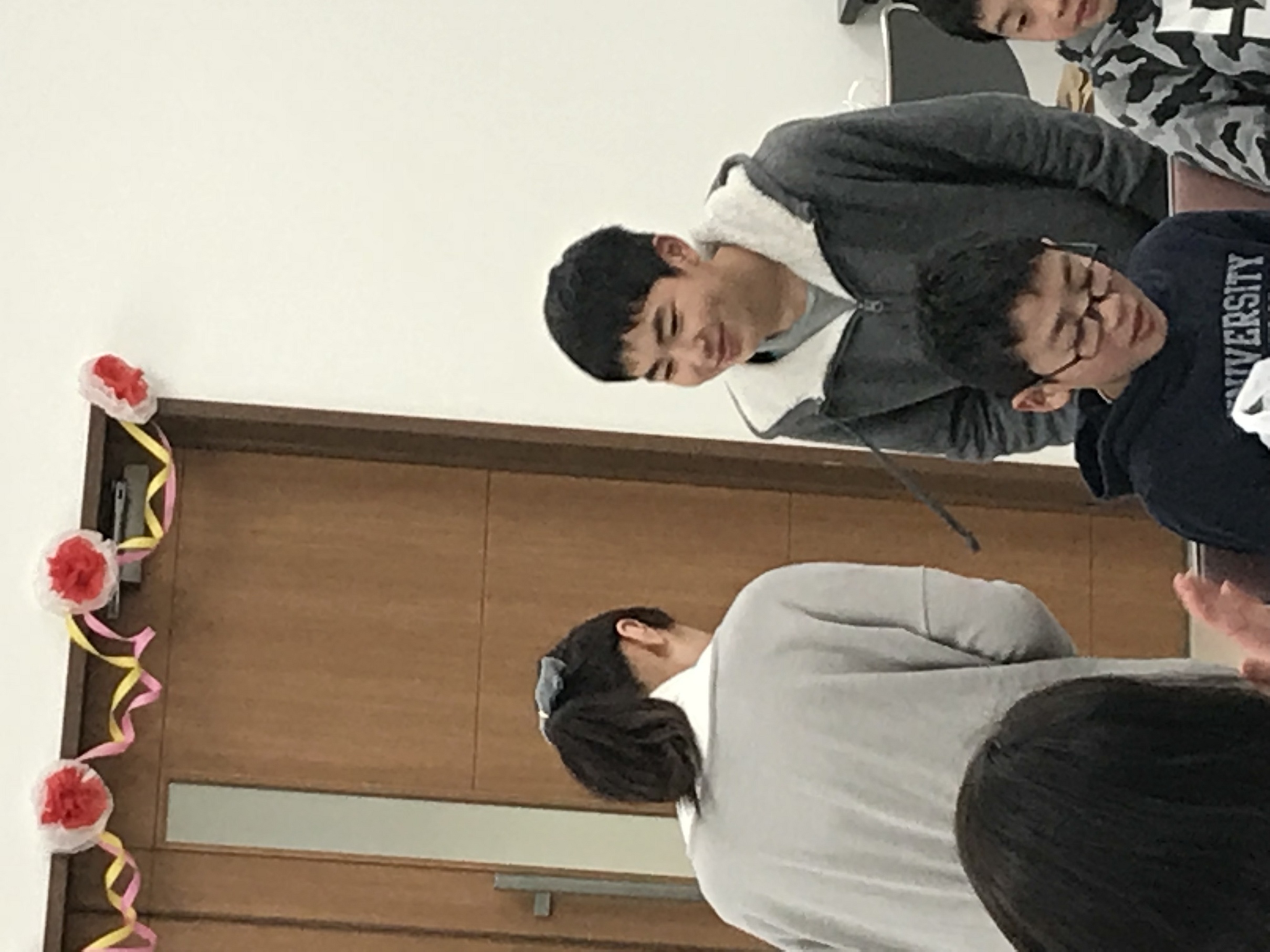 ��M�����N���F��