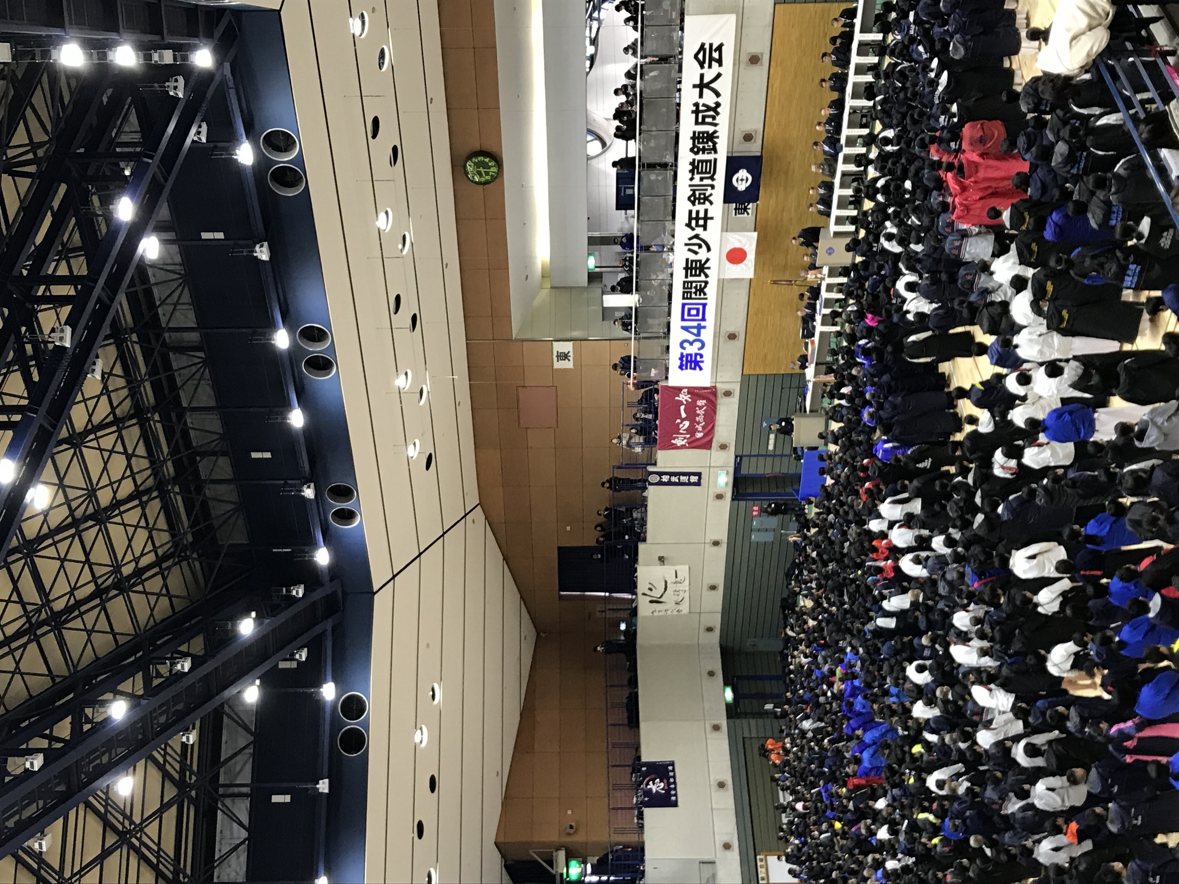 ��M�����N���F��