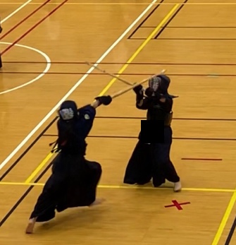 ��M�����N���F��