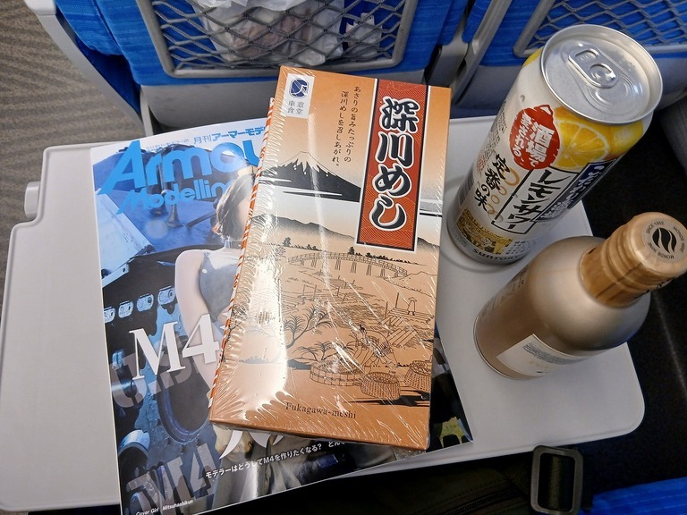 �������ւɁA�e�ۃc�A�[�ɍs���Ă����B�i�~�j�N�[�p�[�ƃv��������L�j