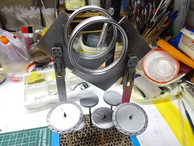 1/9MV Agusta500/3 �A�X�|�[�N�z�C�[���̍H��i�~�j�N�[�p�[�ƃv��������L�j