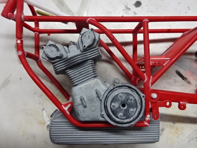 1/9MV Agusta500/3 �C�@�A�����������R�����������̍H��i�~�j�N�[�p�[�ƃv��������L�j