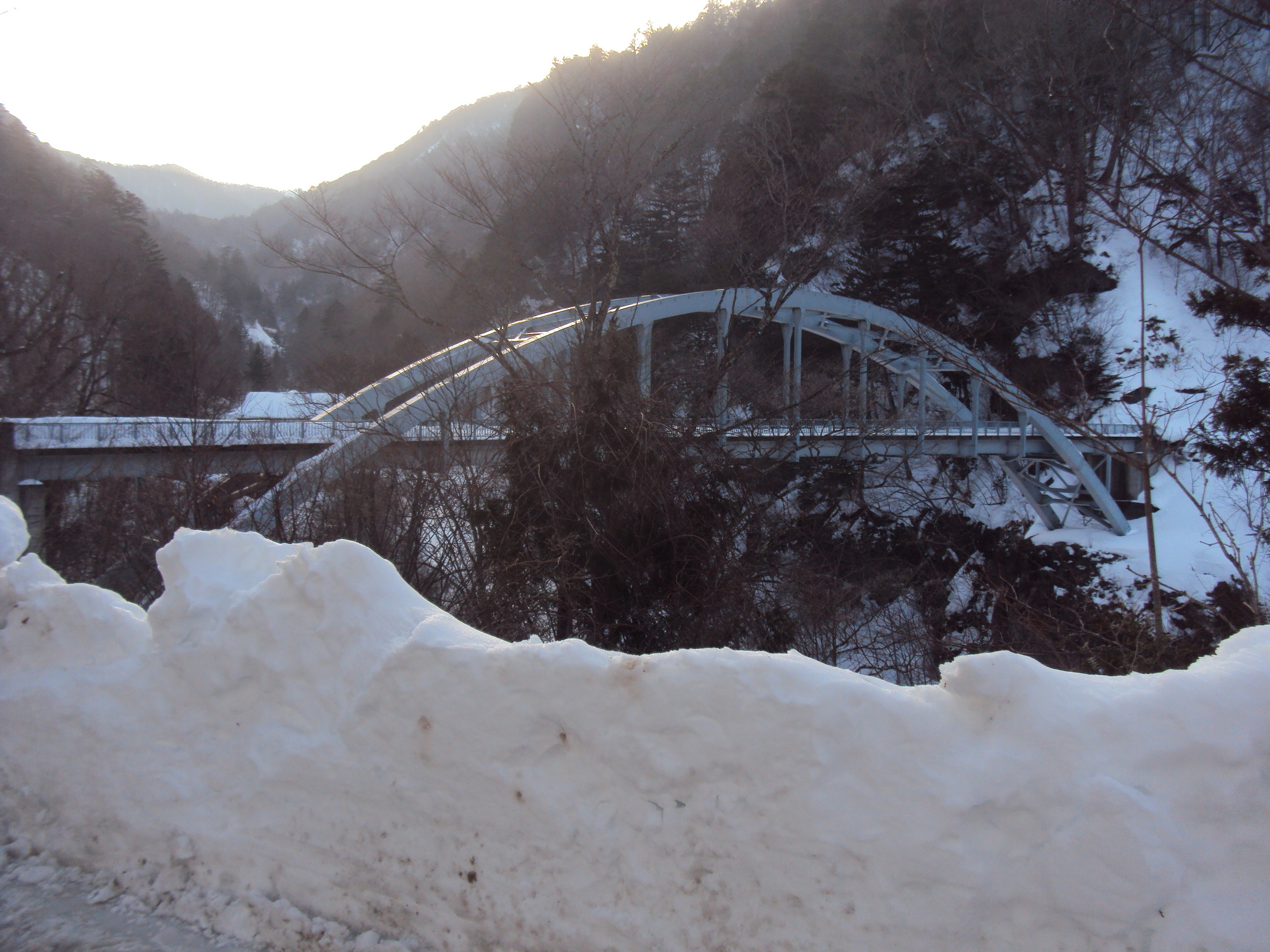 �J�ɂ����������ɂ��������E���̊X�Ȗ�