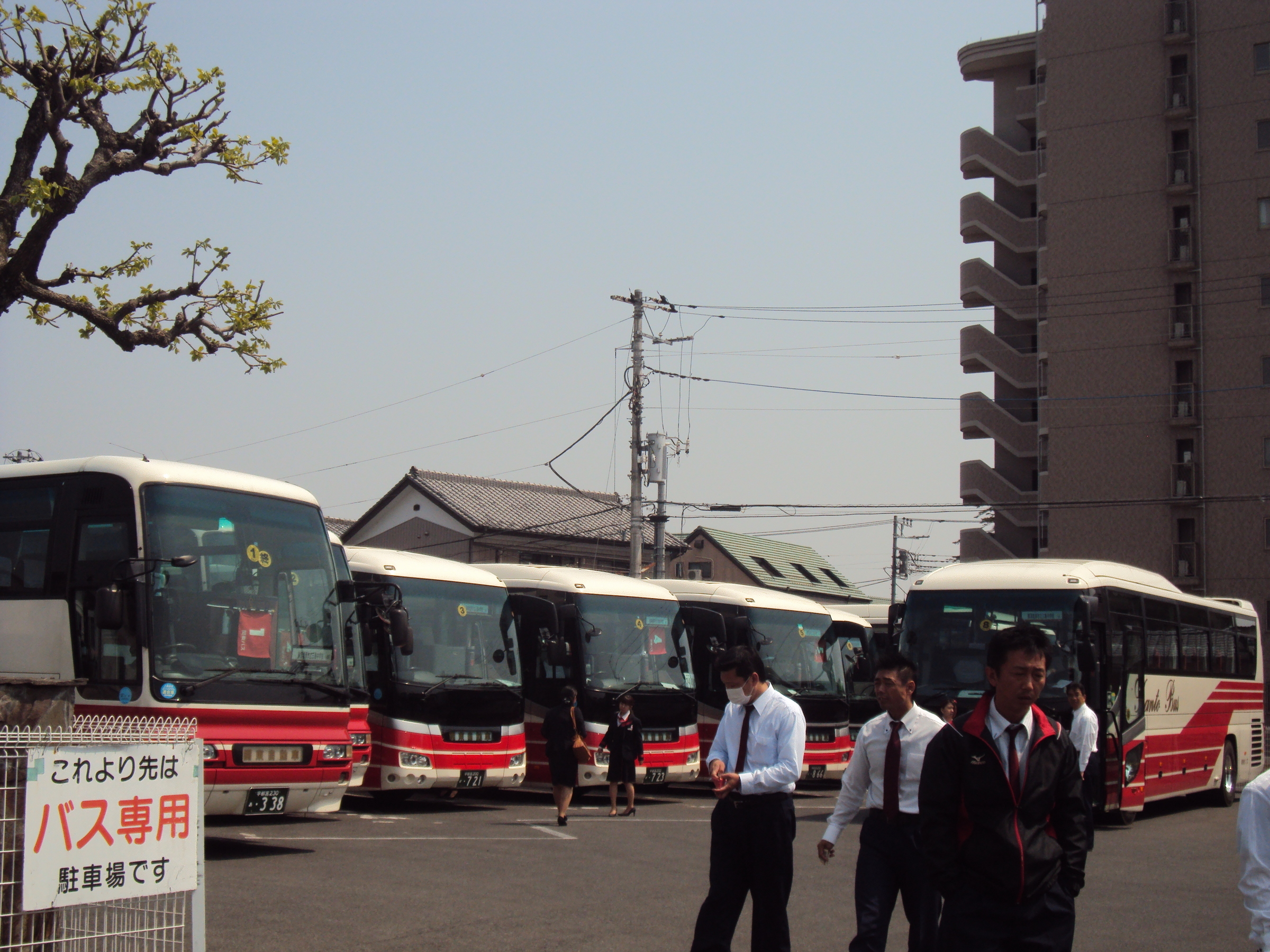 �J�ɂ����������ɂ��������E���̊X�Ȗ�