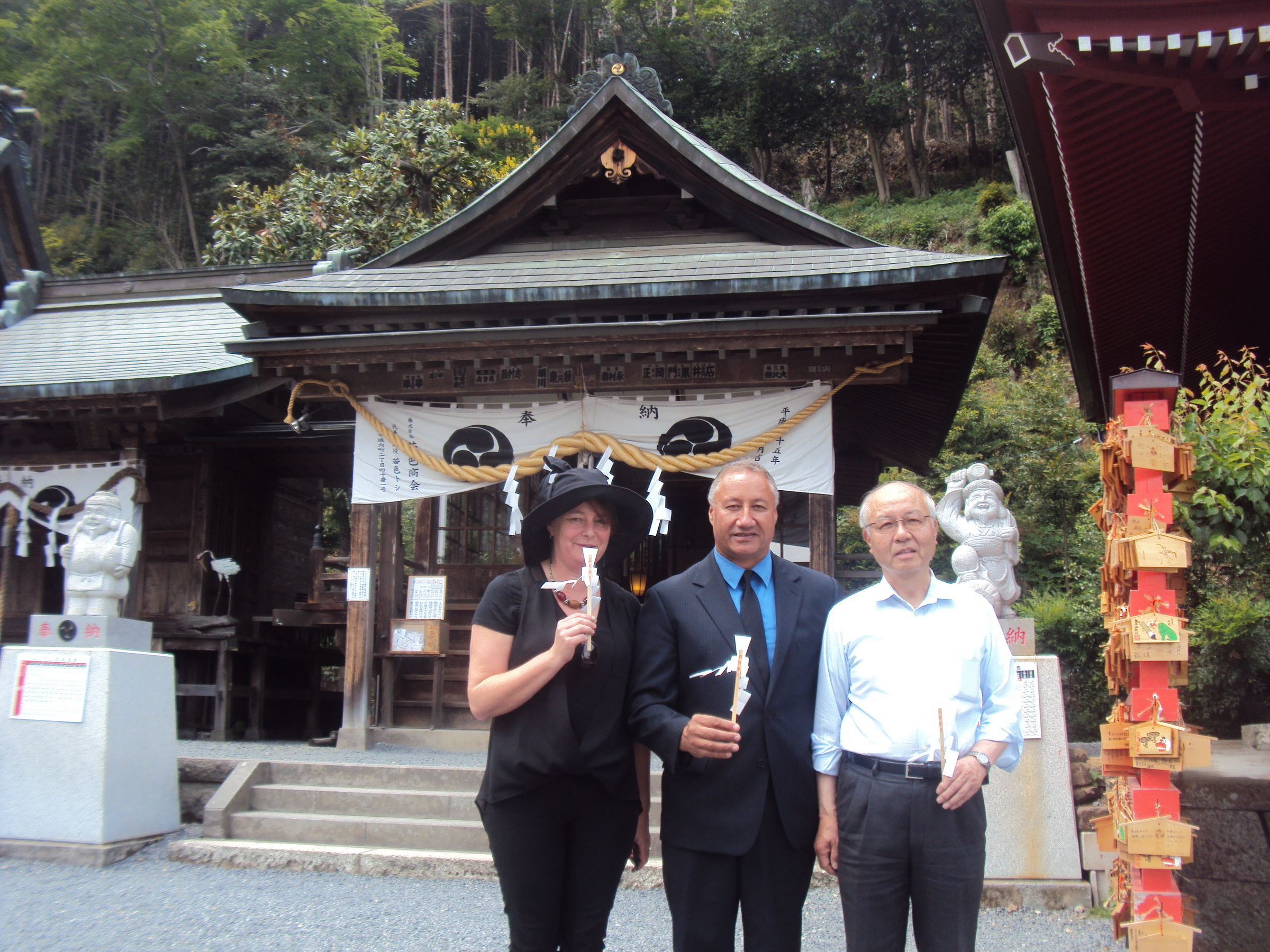 �J�ɂ����������ɂ��������E���̊X�Ȗ�