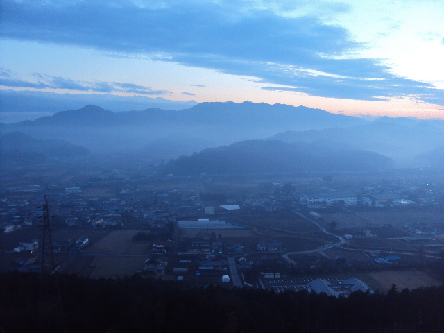 �J�ɂ����������ɂ��������E���̊X�Ȗ�