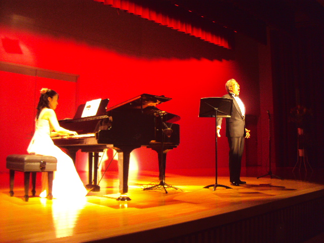 �J�ɂ����������ɂ��������E���̊X�Ȗ�