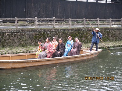 �J�ɂ����������ɂ��������E���̊X�Ȗ�