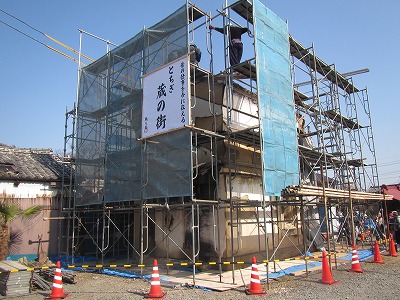 �J�ɂ����������ɂ��������E���̊X�Ȗ�