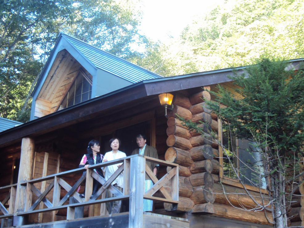 �J�ɂ����������ɂ��������E���̊X�Ȗ�