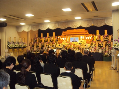 �J�ɂ����������ɂ��������E���̊X�Ȗ�