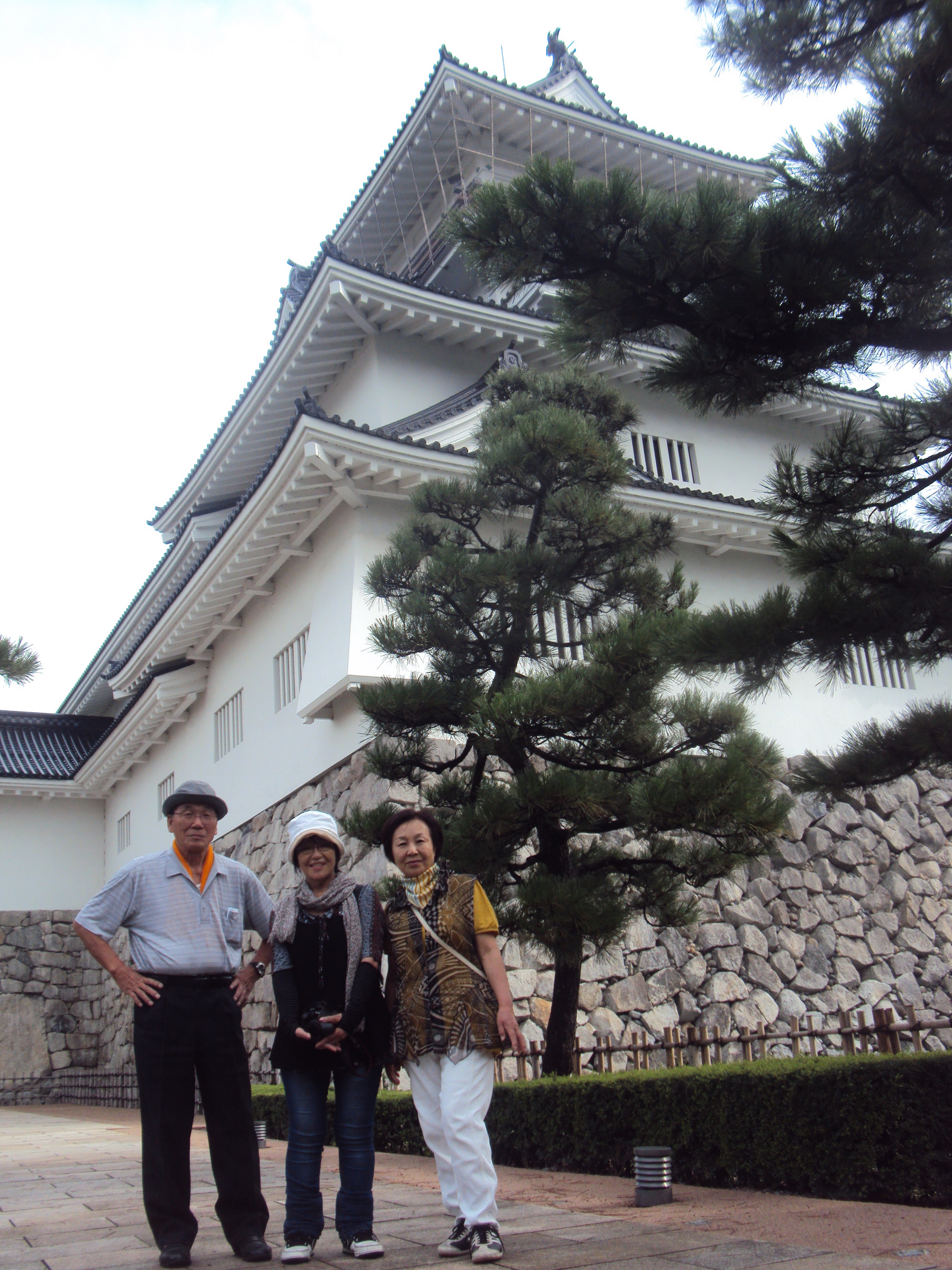 �J�ɂ����������ɂ��������E���̊X�Ȗ�