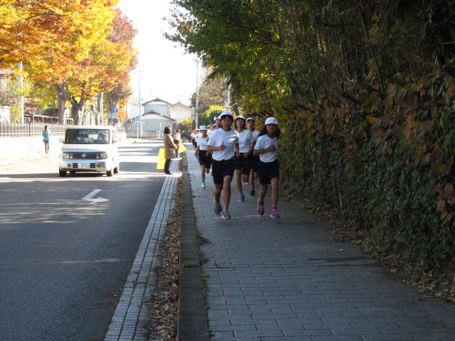 �R�����L