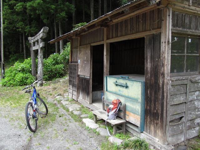 �R�����L