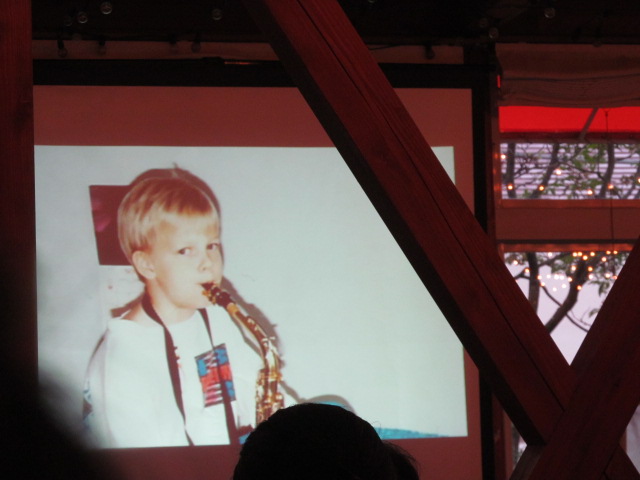 �R�����L