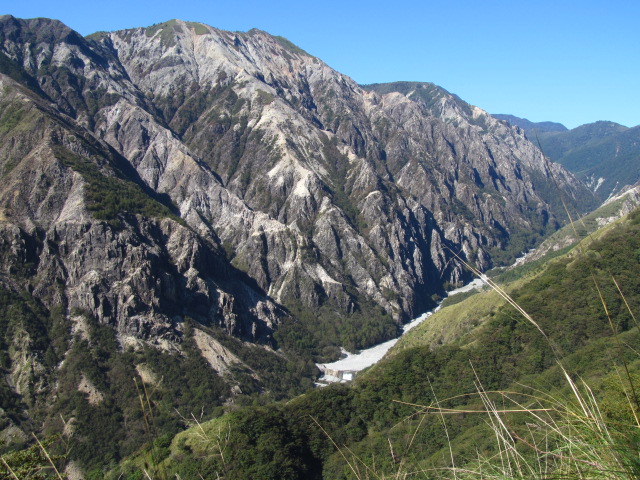 �R�����L