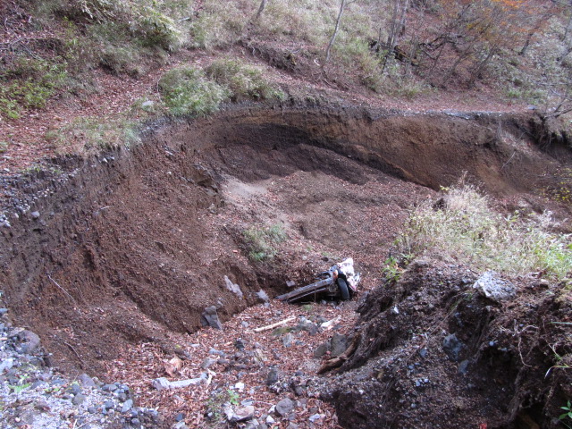 �R�����L