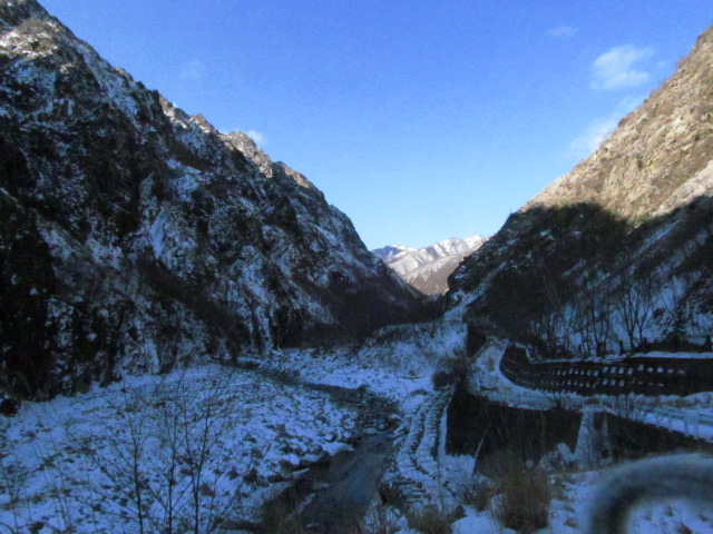 �R�����L