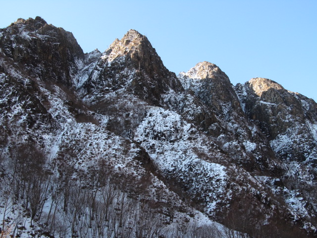 �R�����L