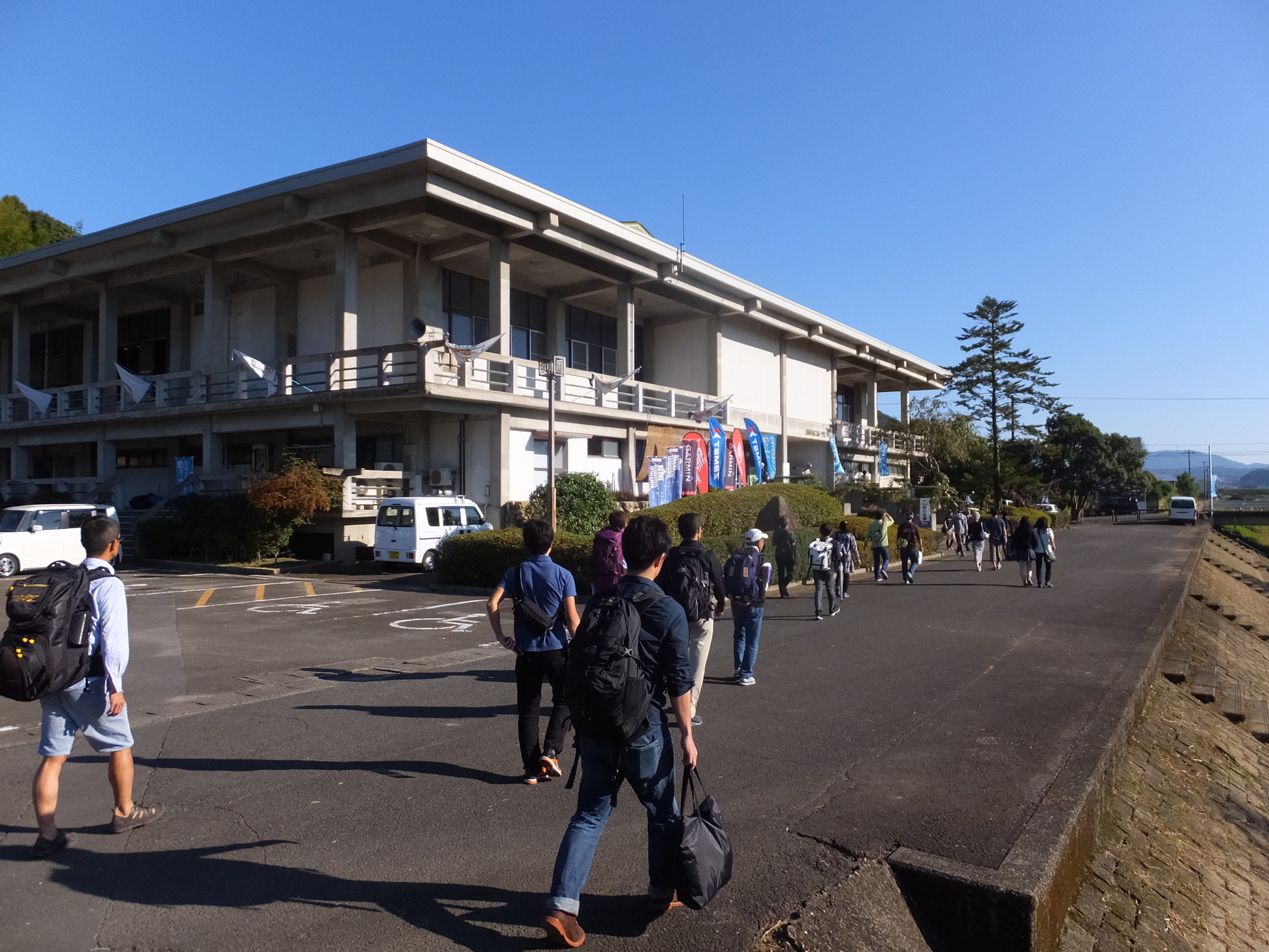 �R�����L