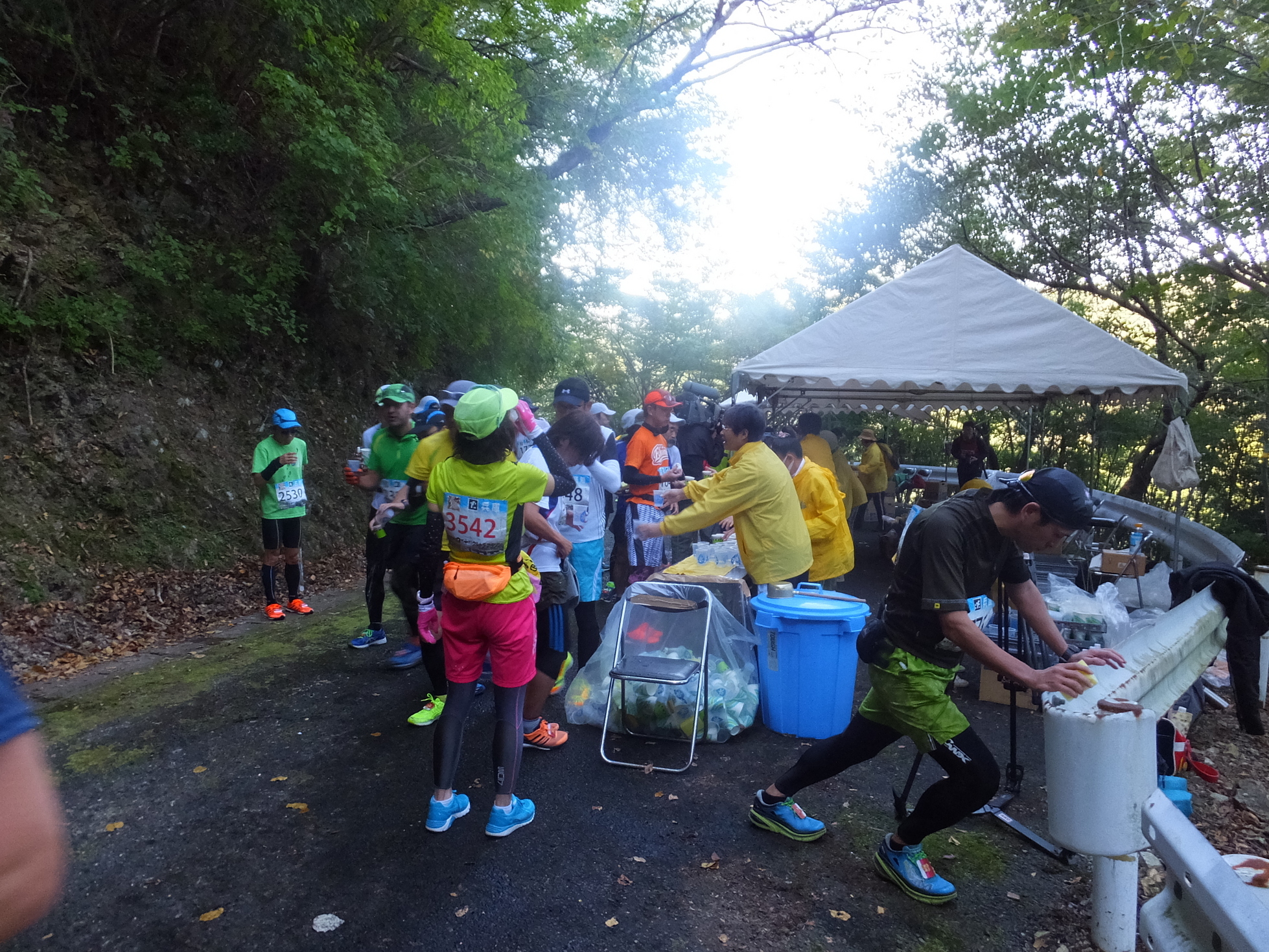 �R�����L