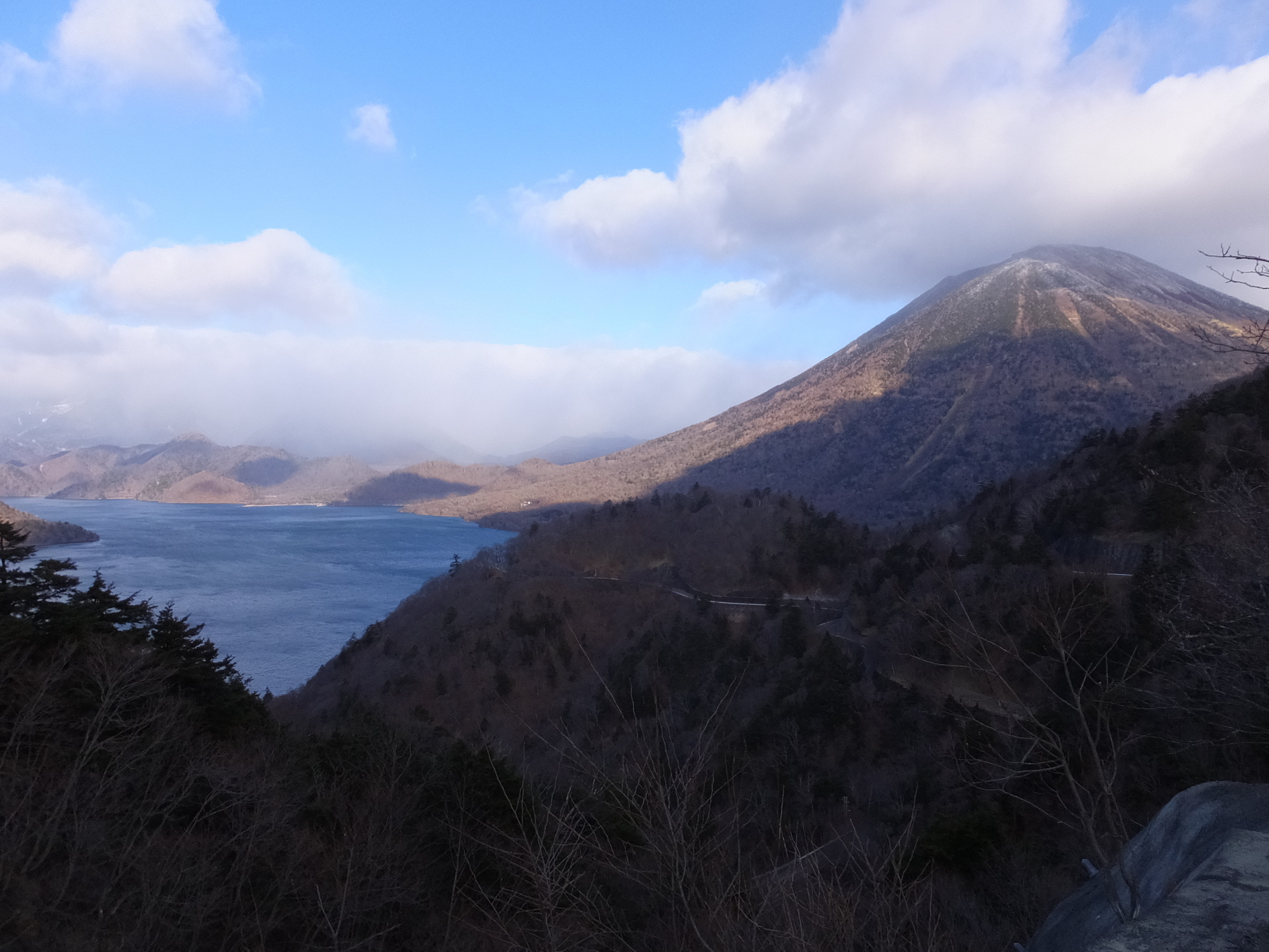 �R�����L