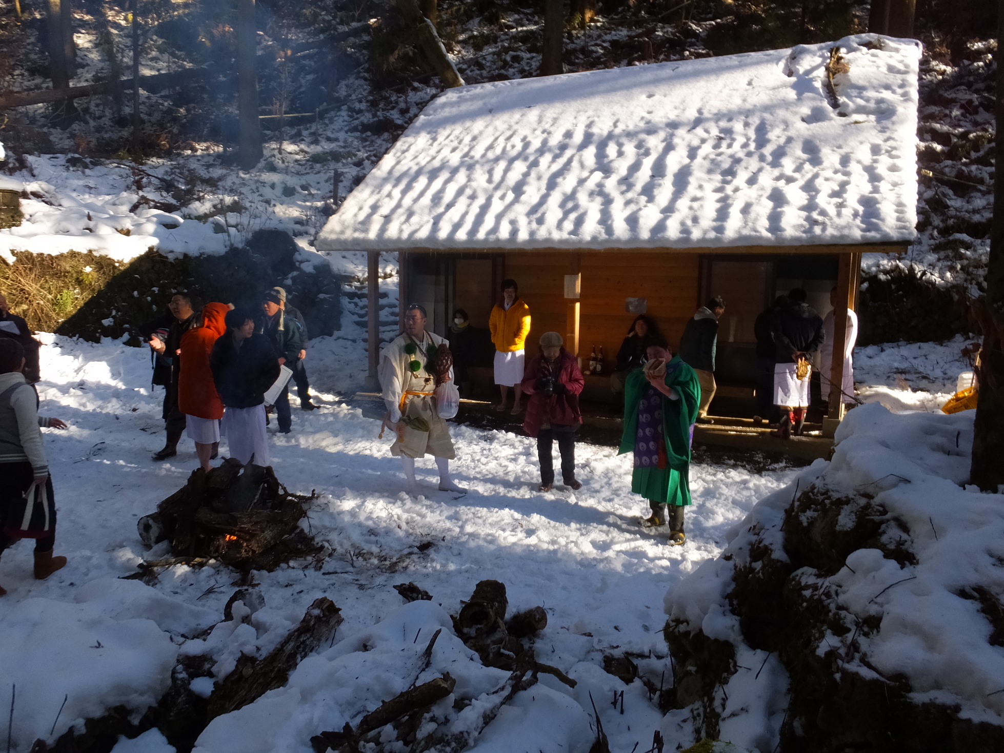 �R�����L